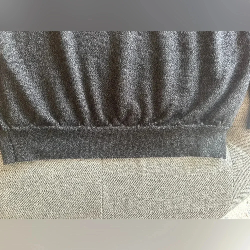 Calvin Klein Gray Italian Merino Wool V-Neck Sweater Men’s Size Medium